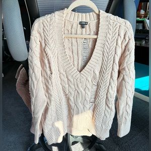 EUC Express distressed sweater L